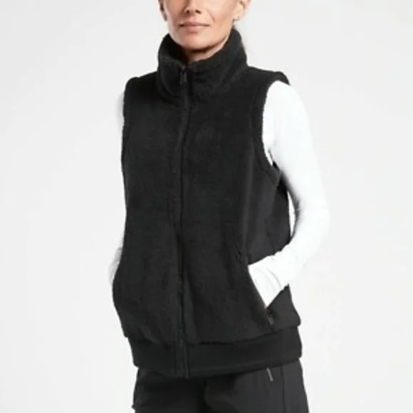 Athleta Tugga Black Sherpa Zip Vest NWT - Picture 1 of 8
